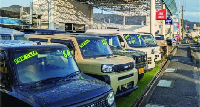 車楽亀岡店舗外観写真